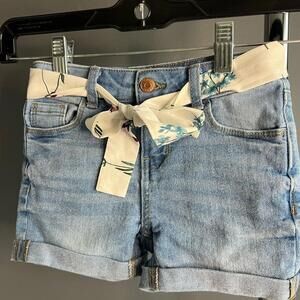 Jean shorts size 5 little girl